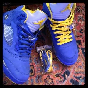 Jordan Retro 5 Laney DS Never Worn. Size 12